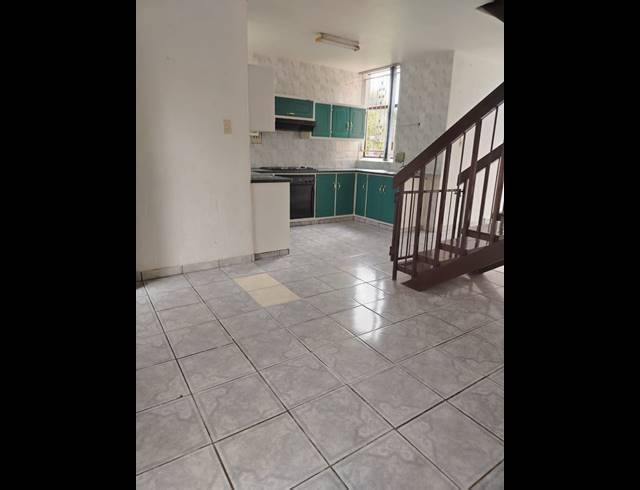 2 BEDROOM FLAT FOR SALE IN SURAYAVILLE